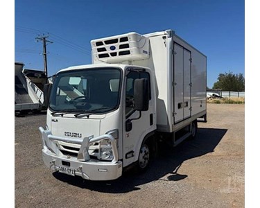 Used Refrigerated Truck | 2022 ISUZU NLR45-150 