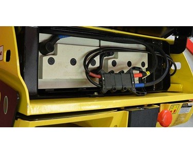 Hyster - Electric Pallet Jack 2,000kg | P2.0 