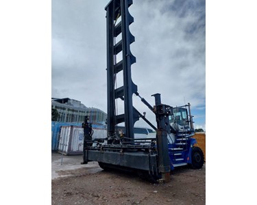 Konecranes - Empty Container Handler  | 6/7 High