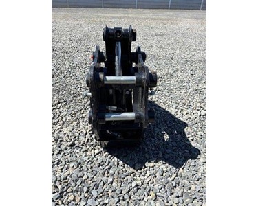 Roo Attachments - Bucket Grapples | KX20 2T GRAB BUCKET 