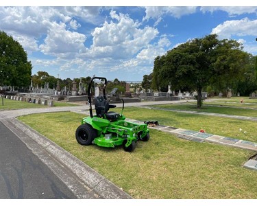 Conquest - Electric Zero Turn Ride-On Mower | SDM60