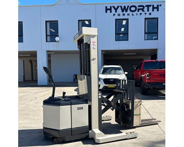 Crown 1.5T Walkie Reach Stacker forklift - Claim 20k Instant Asset Write Off!
