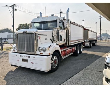 Western Star - Used Body & Dog Trailer | 4864 FS2