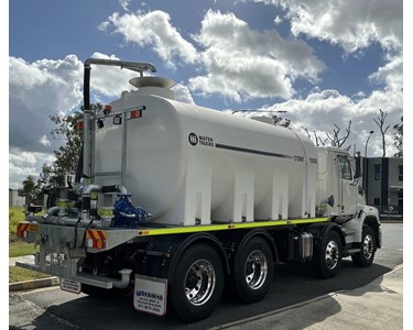 Used Water Truck | 2014 WESTERN STAR 4700 SB