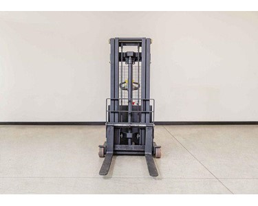 Liftsmart - Counterbalance Stacker 800kg | CB08-i 