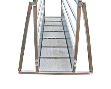 Adjustable Cattle Loading Ramp