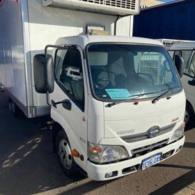 Used Refrigerated Truck | 300 Series 616 Medium IFS 