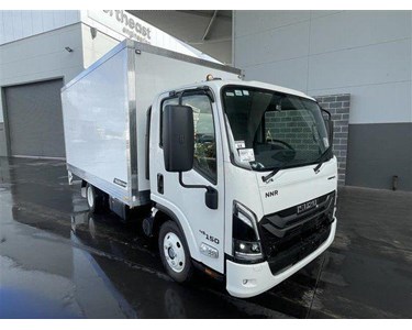 Isuzu - NNR 45-150 DT D34 Vanpack Truck