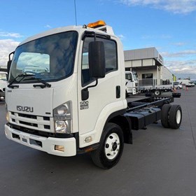 Used Cab Chassis Truck | 2009 FRR 500 PTO 