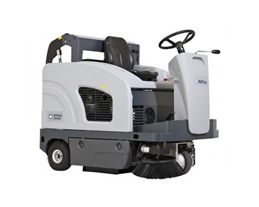 Nilfisk - Battery Mid-Size Ride-On Sweeper | SW4000 