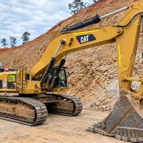 Used Excavator 2012 Caterpillar 390DL ME