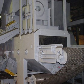 Shotblasting machine | SUPERIOR EdgeBlast Mesh Conveyor