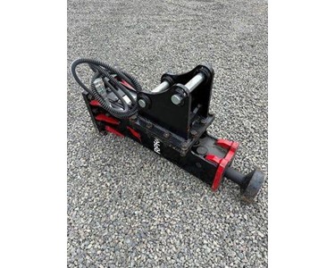 Roo Attachments - Hydraulic Breaker Attachments | 4-7T RPR40