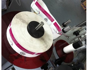 CP Automatic Labeller for Bottles