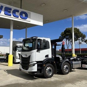 S-Way AD270 Hooklift Truck