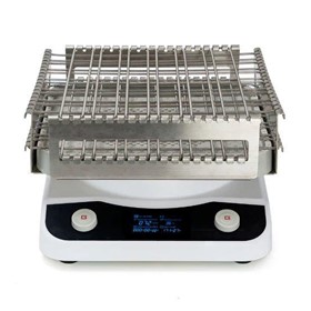 Horizontal Shaker Motion with Spring Clamps 