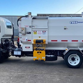 Side Loading Waste Collection System | Minipactor Series