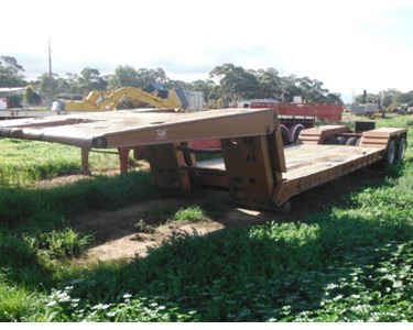 Freighter - Used Drop Front Low Loader Trailer (D01103)