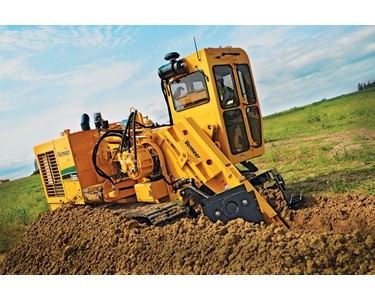 Heavy-Duty Track Trencher | T555