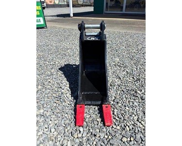 Roo Attachments -  Trenching Buckets | CAT17 1.7T GP 200