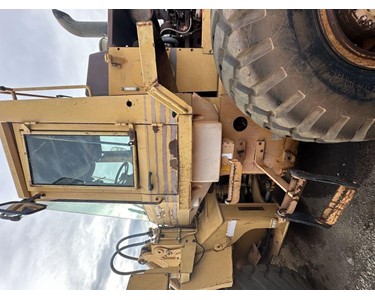 Mid-Size Construction Wheel Loader | Case 621B