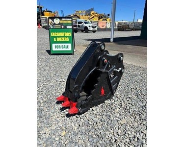 Roo Attachments - Bucket Grapples | KX20 2T GRAB BUCKET 