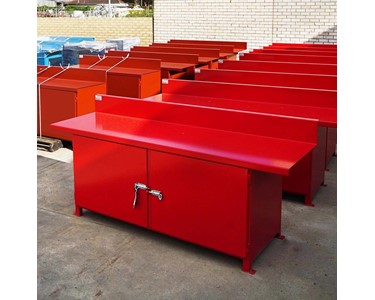Heavy Duty Workbench | Enclosed Benches