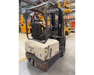 Crown - Used 1.8T Electric Forklift – SC5215-30