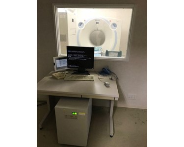 Hitachi -  Eclos 4 CT Scanner