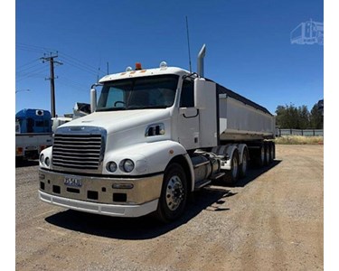 Used Prime Mover | 2016 FREIGHTLINER FLX 