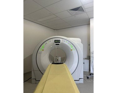 Hitachi - Hitachi Supria 32 Slice CT Scanner 