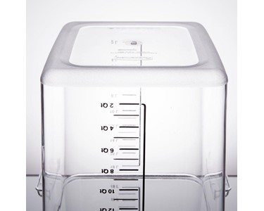 Rubbermaid - Clear Square Food Storage Containers with Litre and Qt. Gradations