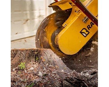 Rayco - Rayco RG165T Stump Grinder - 71.1cm x 2.54cm Cutting Wheel