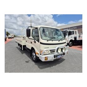 Used Tray Truck | 716 - 300 Series 3 Ton Crew Cab Tray