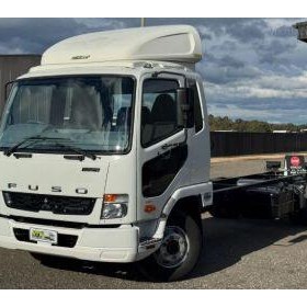 Used Cab Chassis Truck 2017 MITSUBISHI FUSO 1024