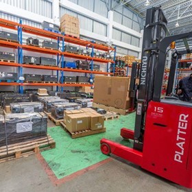 Stand-on Reach Truck, Narrow Aisle- 1400kg To 3,000kg Capacity