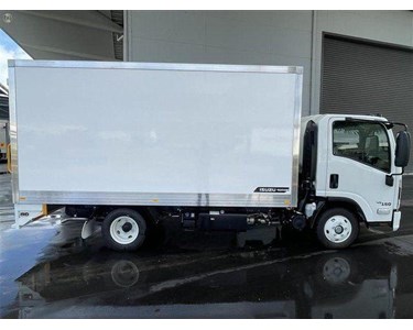 Isuzu - N Series NNR 45-150 DT D34 Vanpack