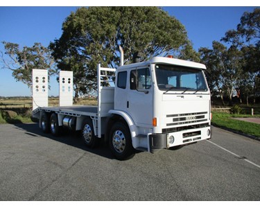 Iveco - Used Beavertail Truck | 2010 Acco 2350G 