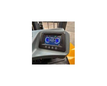 United - R-Series All Terrain Forklift | 2.5-3.5 Tonne