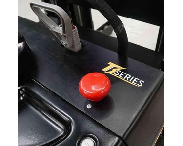United - Walkie Reach Stacker | 1.5T