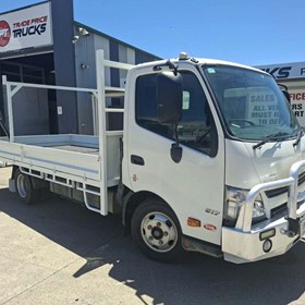Used Tray Truck | 2015 HINO 300 617 