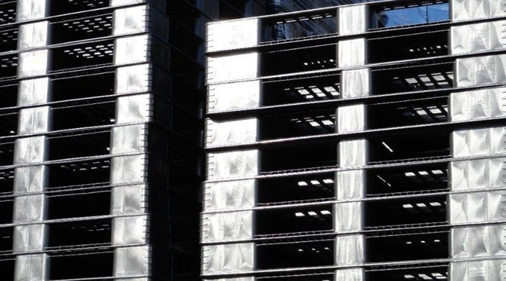 Plastic pallets can assist Melbourne businesses in combatting their various weather conditions.