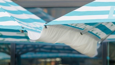 Connecting Outdoor Umbrellas With Removeable Gutters