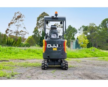 DJJ - Mini Excavator | U18 – 1.8 Ton