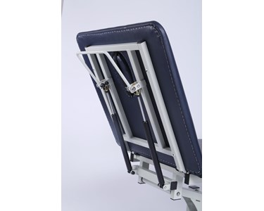 Prime Alternatives - Power Treatment Deluxe Table - 3 Equal Sections